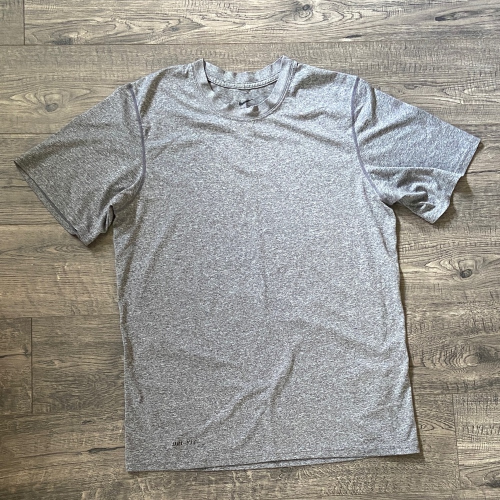 Nike Heather Gray Men's Short Sleeve Performance Tee